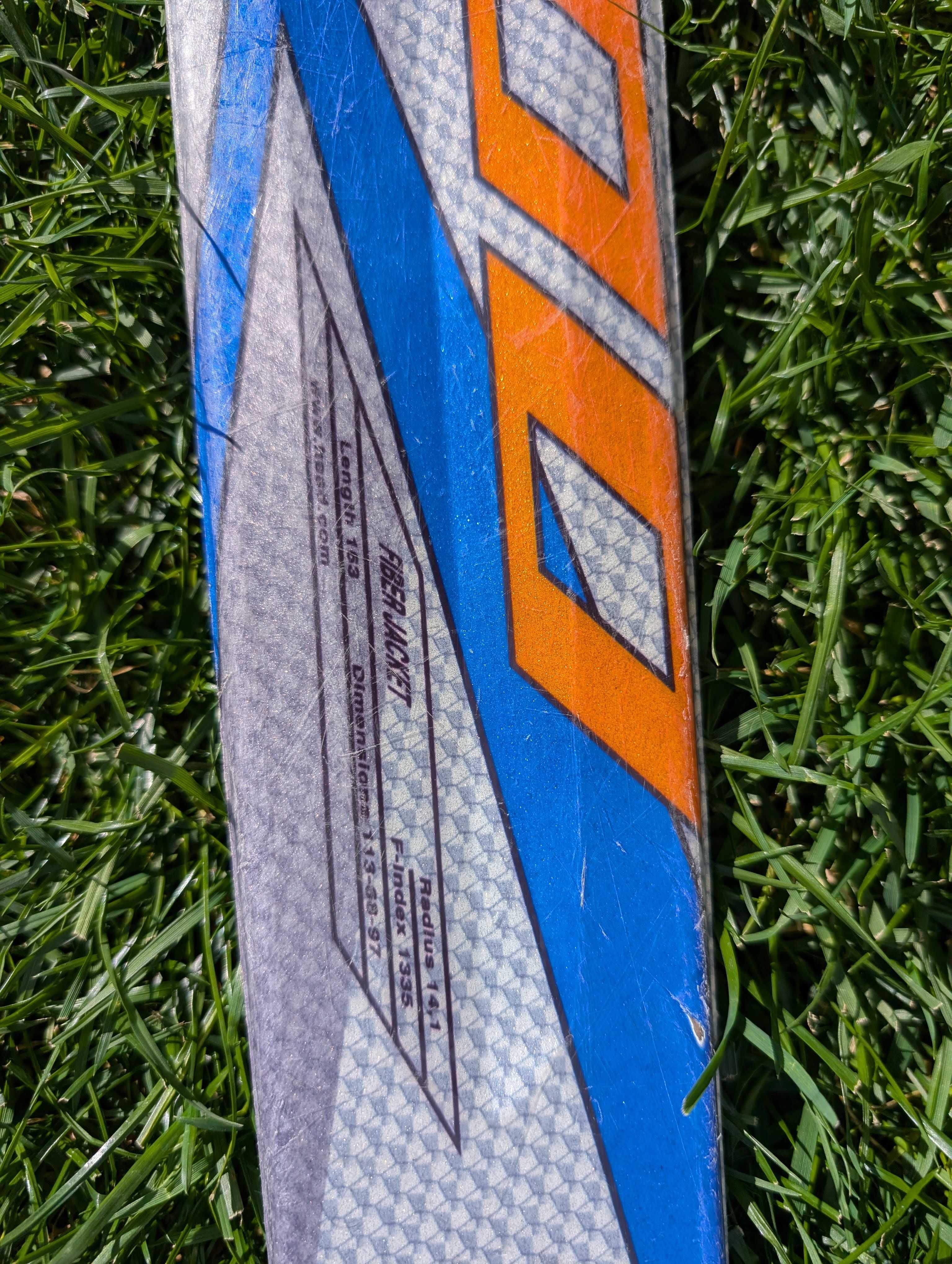 Vand schi/ski HEAD 163cm la pret de inchiriere 2-3 zile in Poiana :)