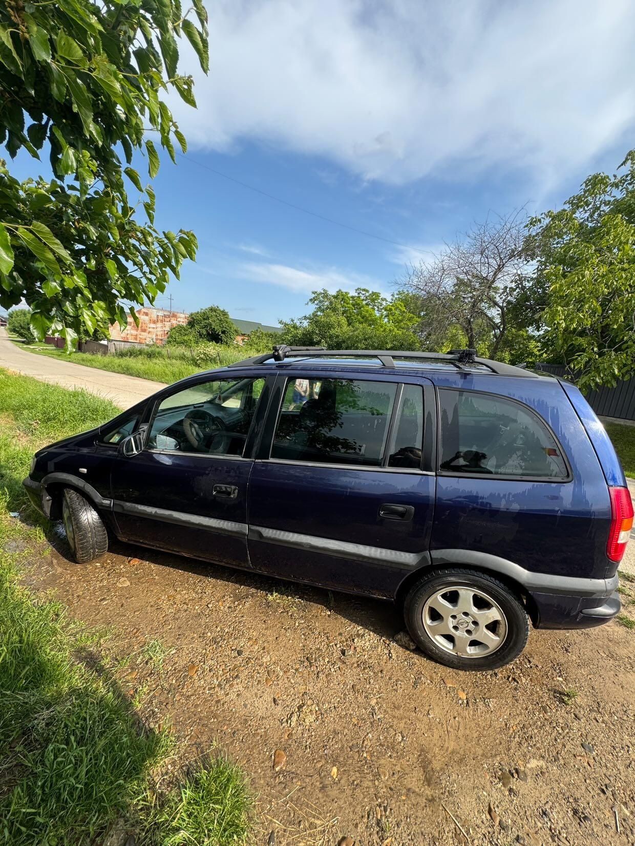 Opel Zafira din 2000