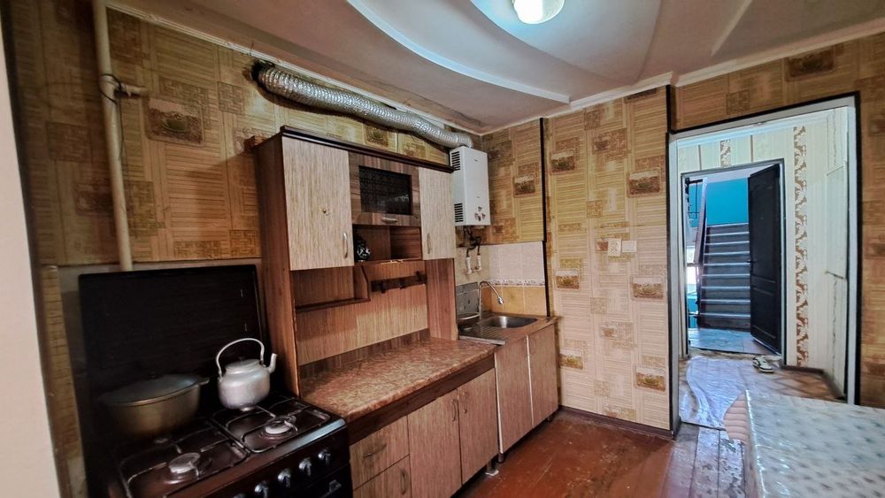 1 комнатная на Танковом (вдоль дороги)