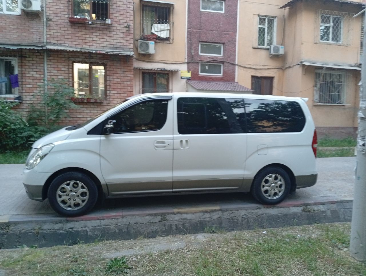 Продаётся Hyundai H-1
