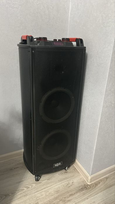 Продам музыкальную колонку