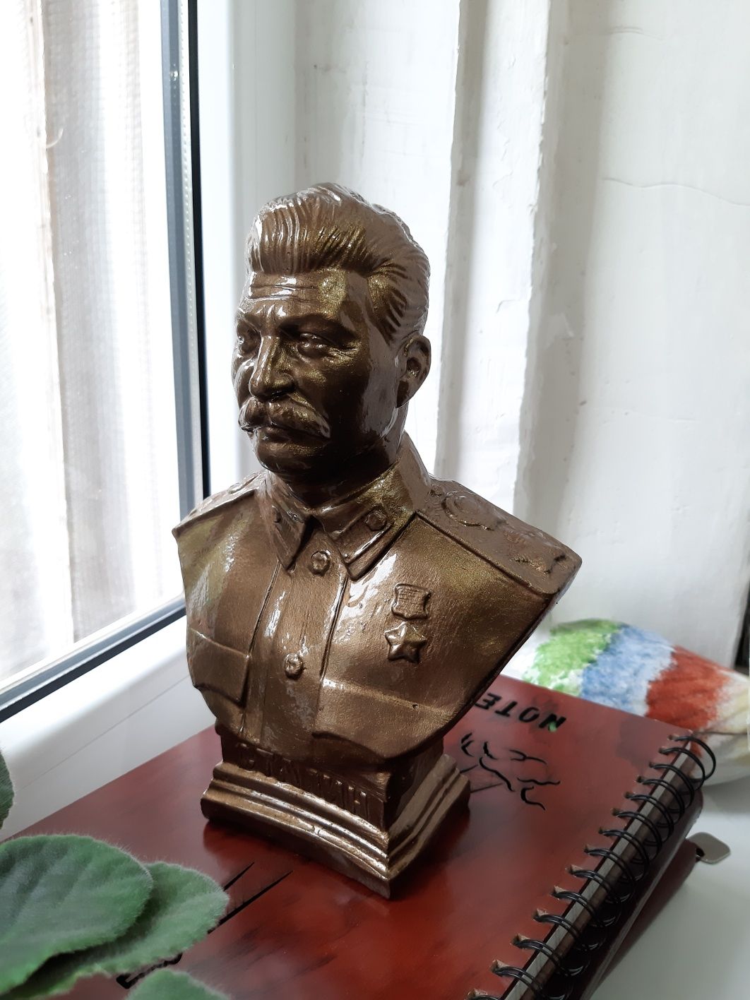 Бюст Сталина из гипса