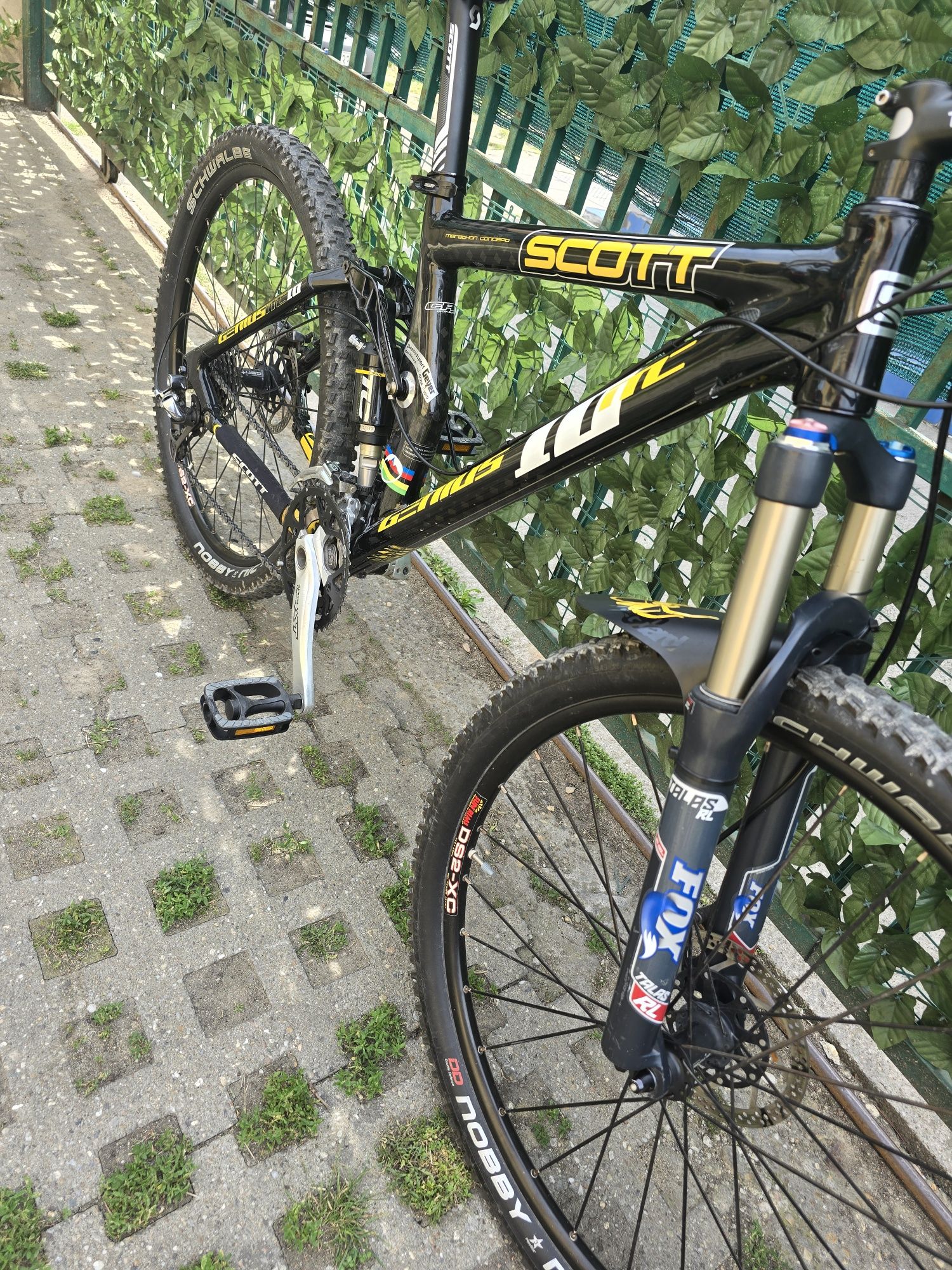 Bicicleta SCOTT Genius Carbon.