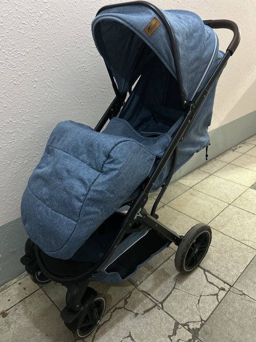 Отдам даром Коляску