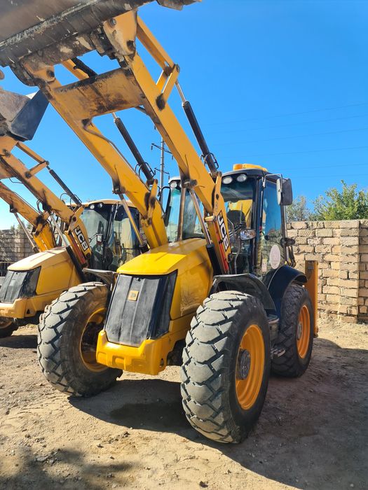 Экскаватор-погрузчик jcb 4cx