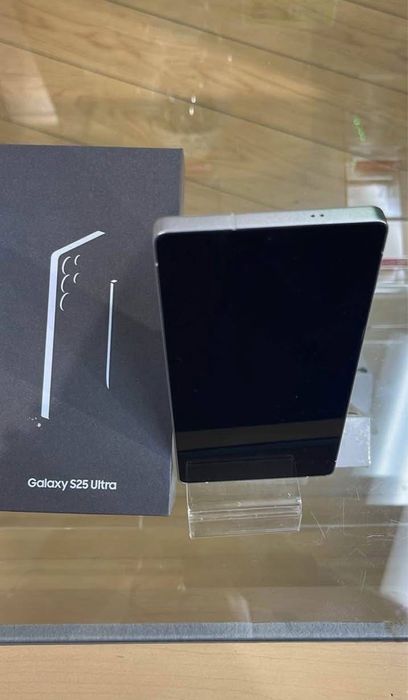 Samsung S25 ULTRA ca NOU