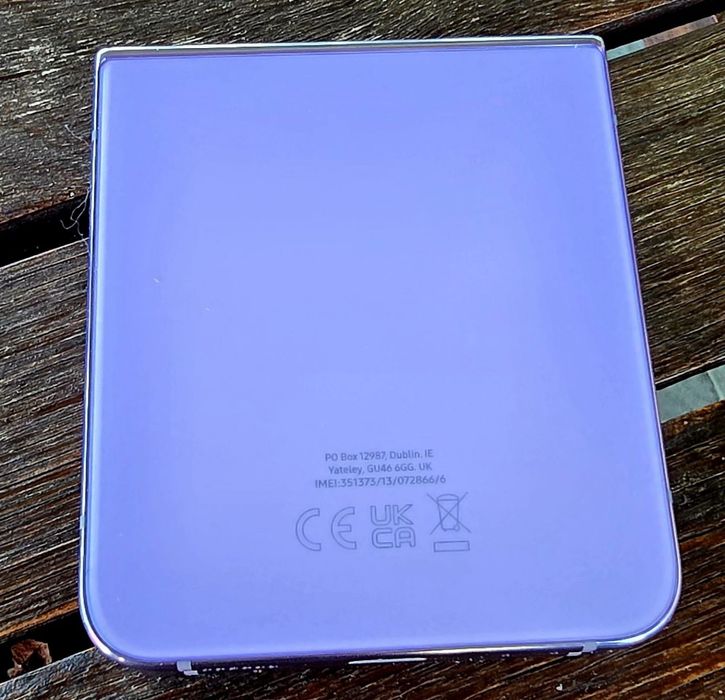 Samsung galaxy flip 4