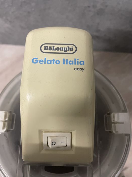Aparat pentru facut inghetata DeLonghi
