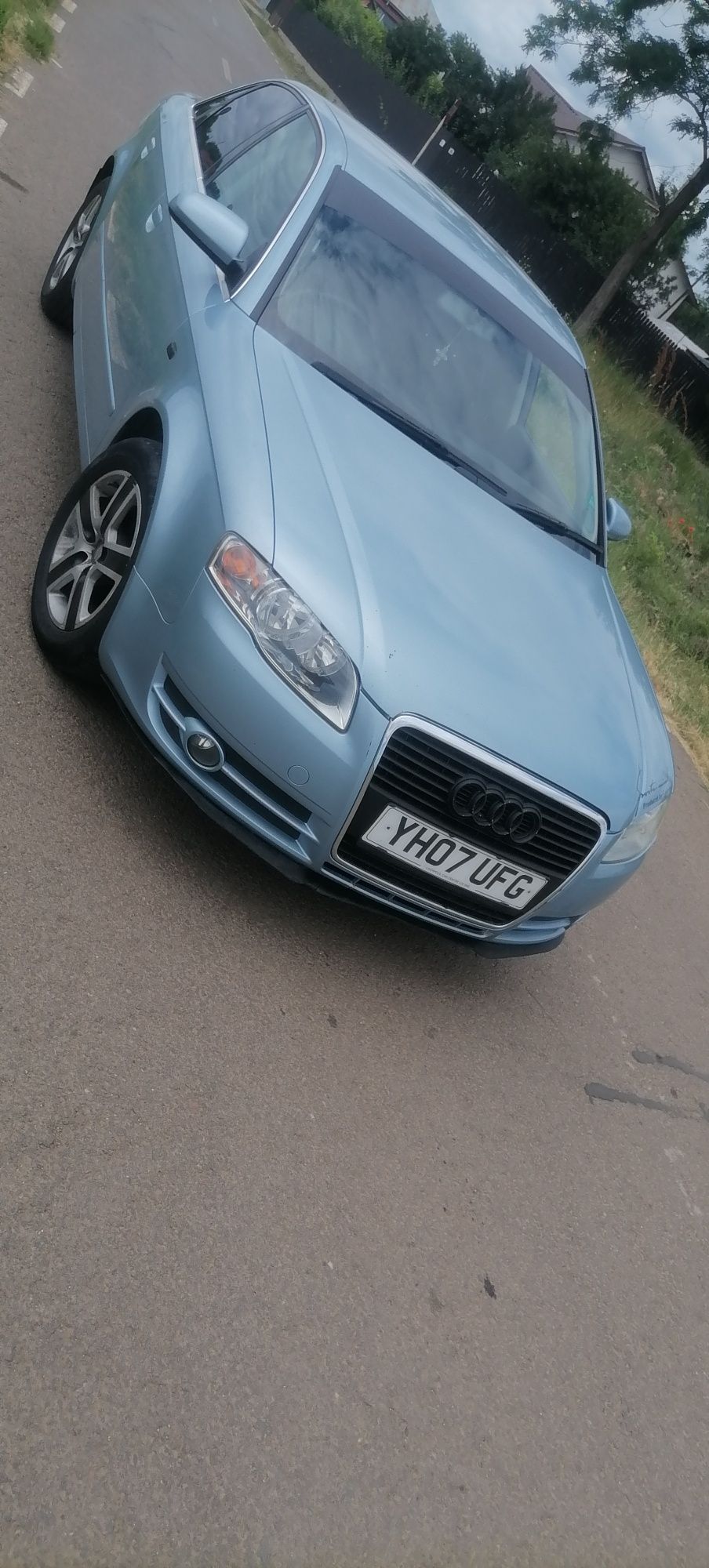 Dezmembrez Audi A4 B7 2.0 TDI BRE 140 CP