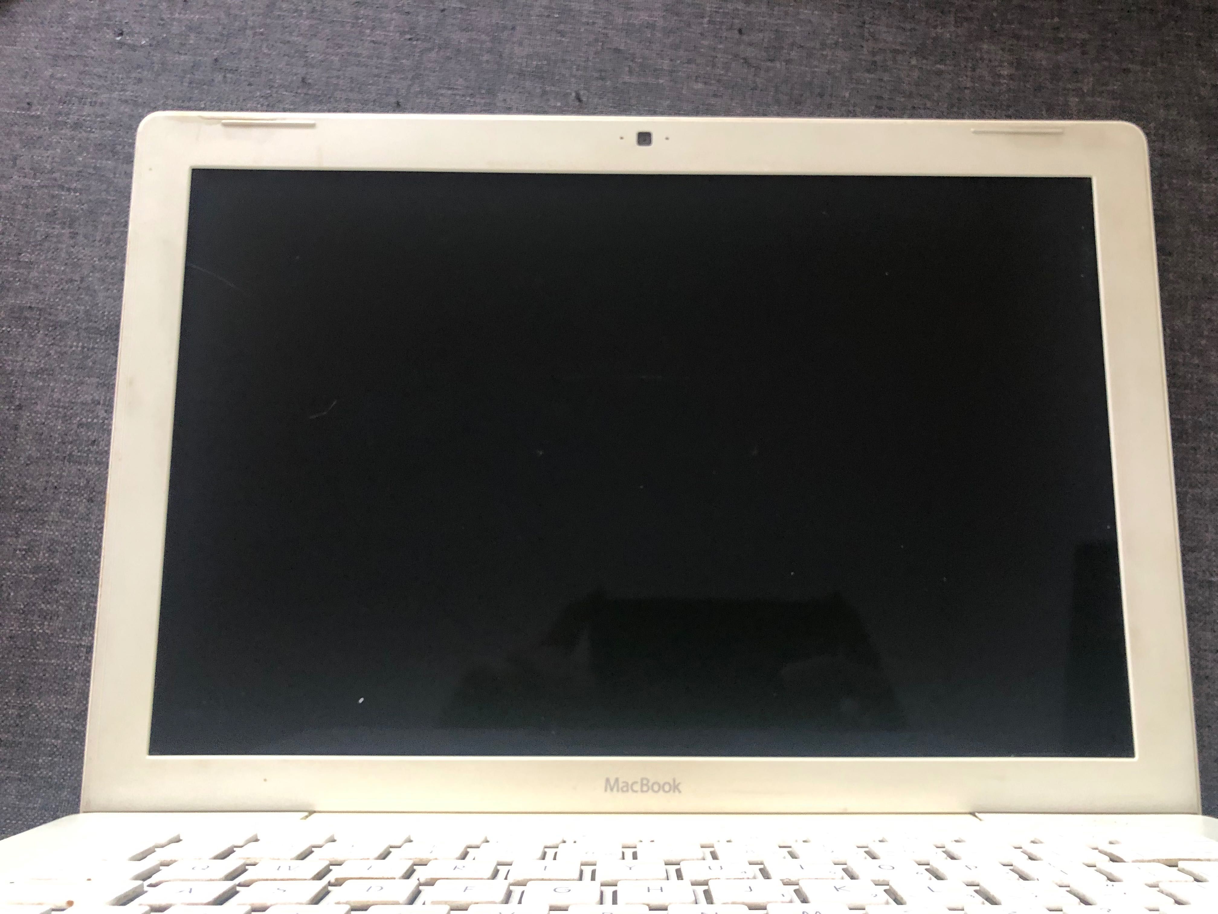 MacBook 13-inch, Late 2009 White