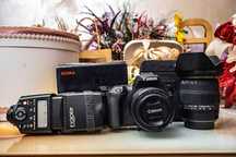 Canon 250D/ 2 обектива/светкавица