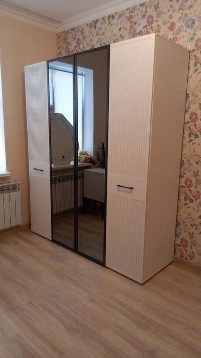 Шкаф сатылады, комодымен