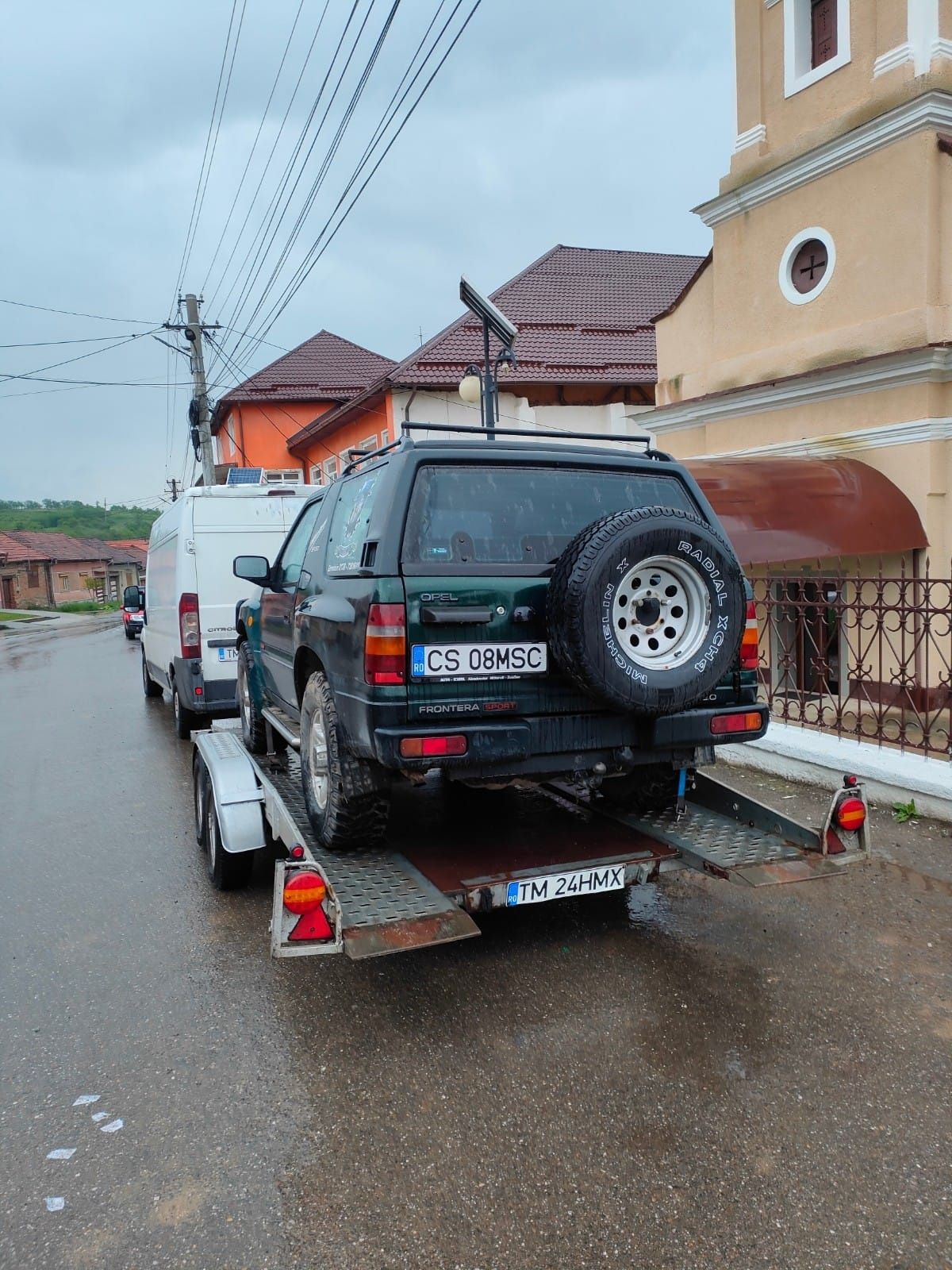 Inchiriez platforma, slep și remorca de 750 kg