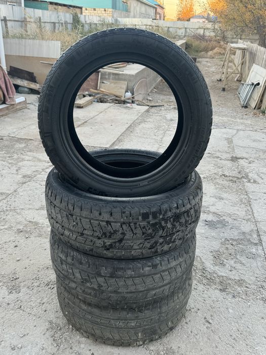 Зимни шины 225/50R17