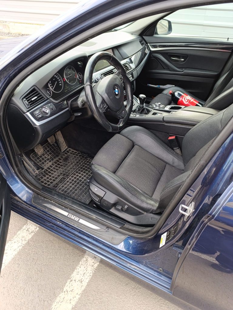 Vând BMW  F11  an 2013