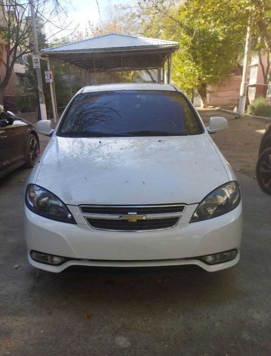 Срочно! Gentra Автомат 3 поз 2022г выпуска! Белый! 33 тыс км пробега!