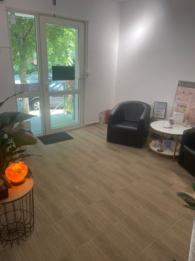 Inchiriez Salon beauty/ spațiu comercial/ birou
