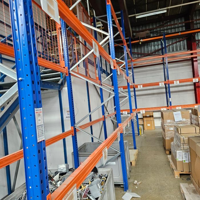 Rafturi metalice 654x700