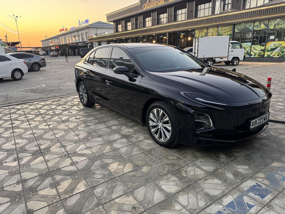 Tuy ga kelin kiyovlarga xizmat qilaman