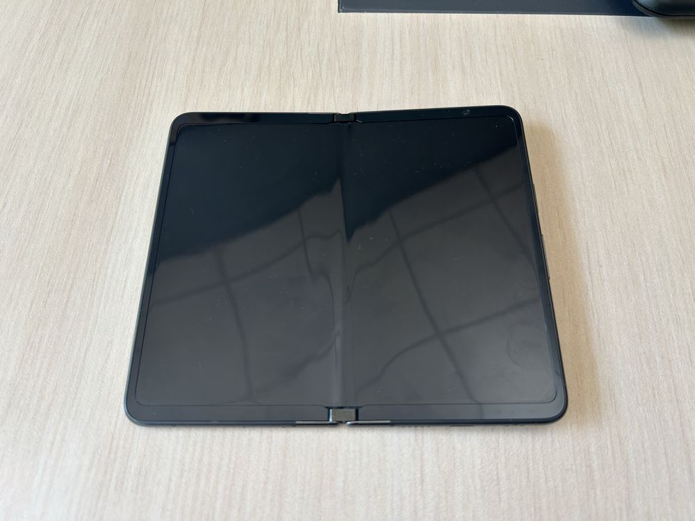 Продавам Google Pixel Fold 256/12GB