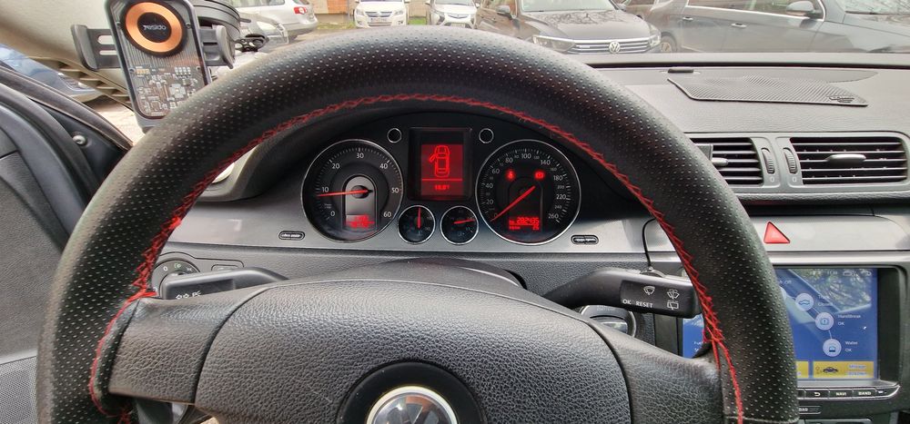 Vand Volkwagen Passat 3C B6, motor bmp 2.0 tdi, fara rugina