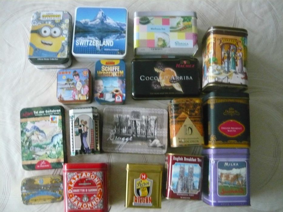 Стари Автентични метални кутии