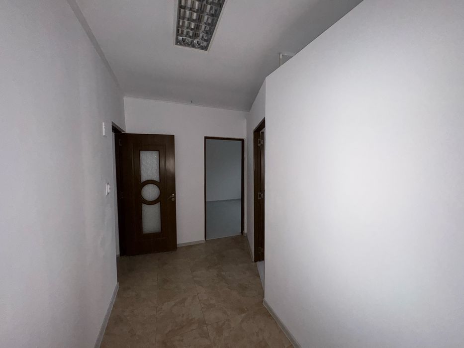 Spațiu comercial de închiriat – 50 m² - Constanța, KM 4-5