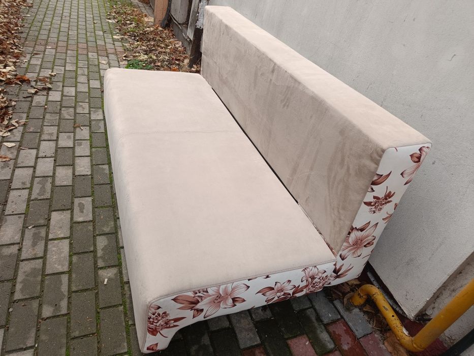 Разтегателен диван