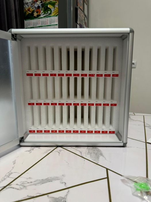 Ящик для хранения телефонов (36 мест)