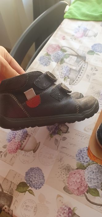 Încălțăminte baiat toate 3buc ,50ron