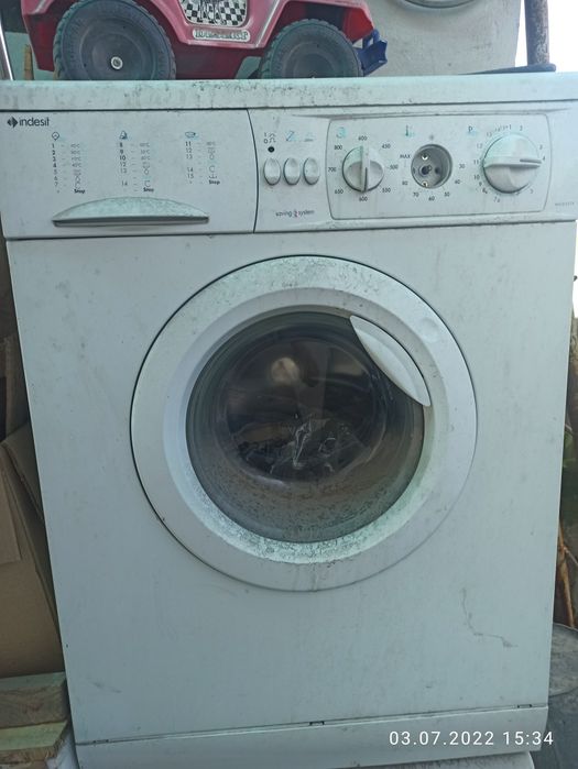 Продам стиральную машину indesit по запчастям