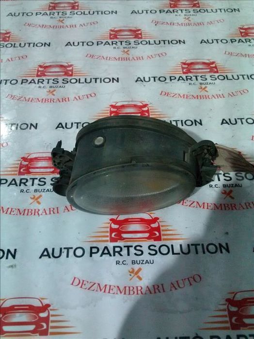 proiector stanga mercedes benz c class 3.0 an fabr. 2009