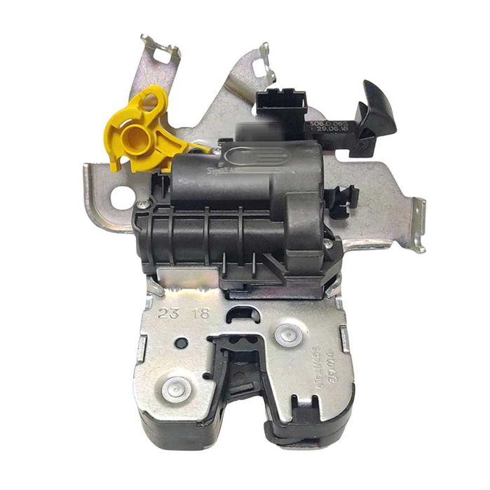 Брава за багажник на VW PASSAT B8 SEDAN 2014 - 2024 3G0827506A (НОВА)