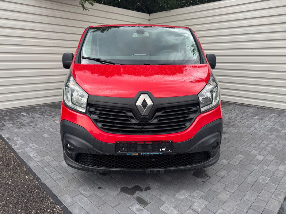 Renault Trafic 2015 200.000 km TVA deductibil în rate fixe fara avans