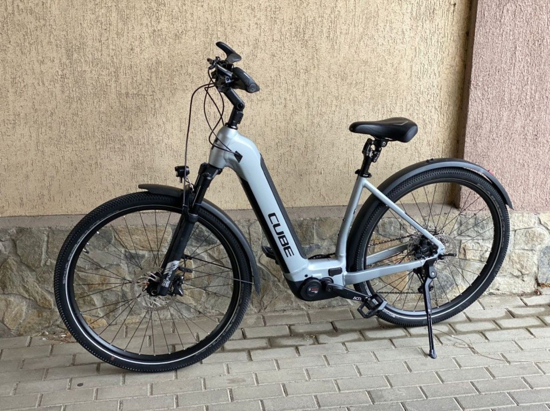 Angajam curieri Glovo Bolt Tazz / biciclete electrice de inchiriat