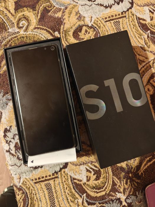 Samsung S10 8/128 gb