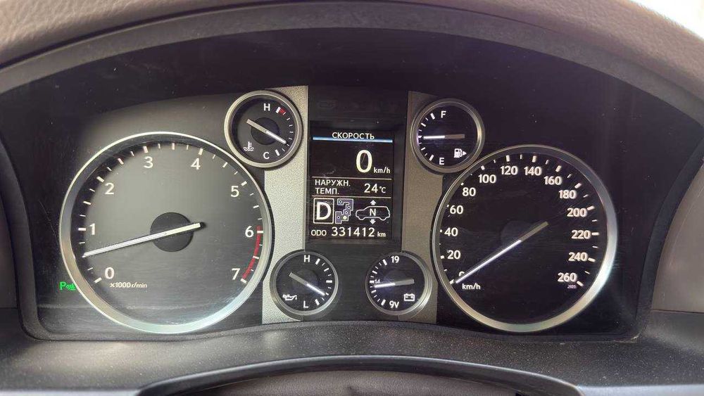 LEXUS LX570, 2013 йил идеал ҳолатда, двигател капитал таъмирланган