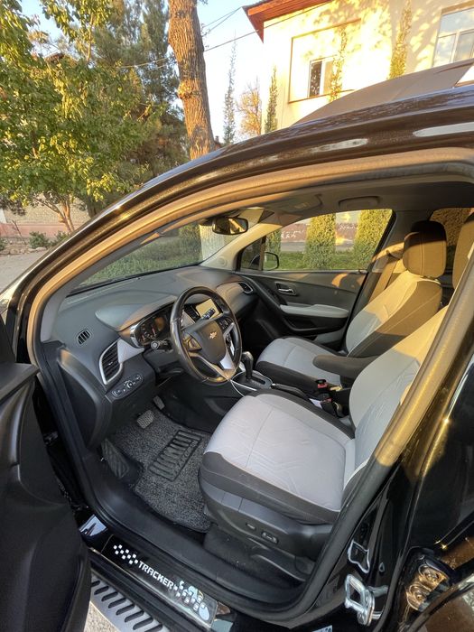 Tracker 1 premier. Продаю свою машину