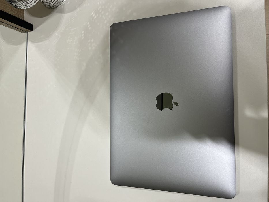 MacBook Air M1 8/256