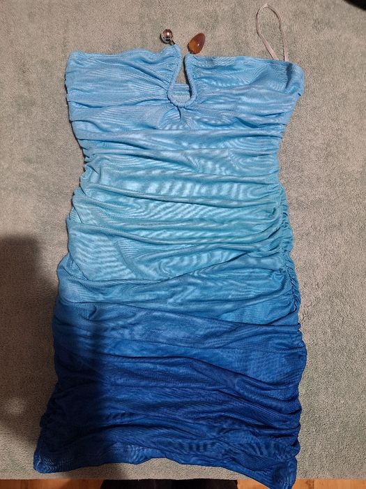 Лятна рокля с метален елемент