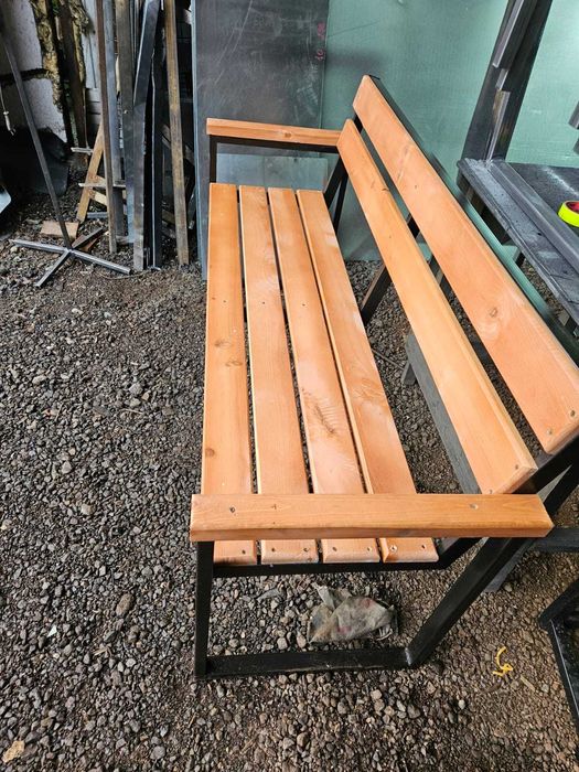 Скамейки уличные и урны любые количество в короткий срок