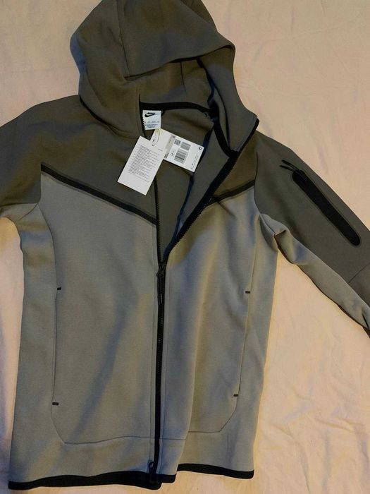nike tech fleece hanorac maro si beige xs barbati