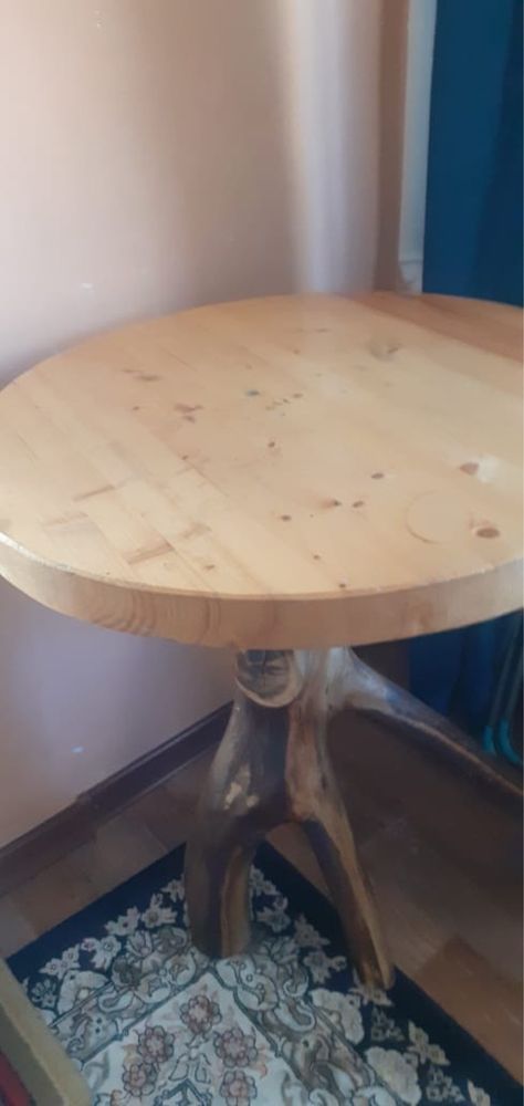 Деревянный столик
