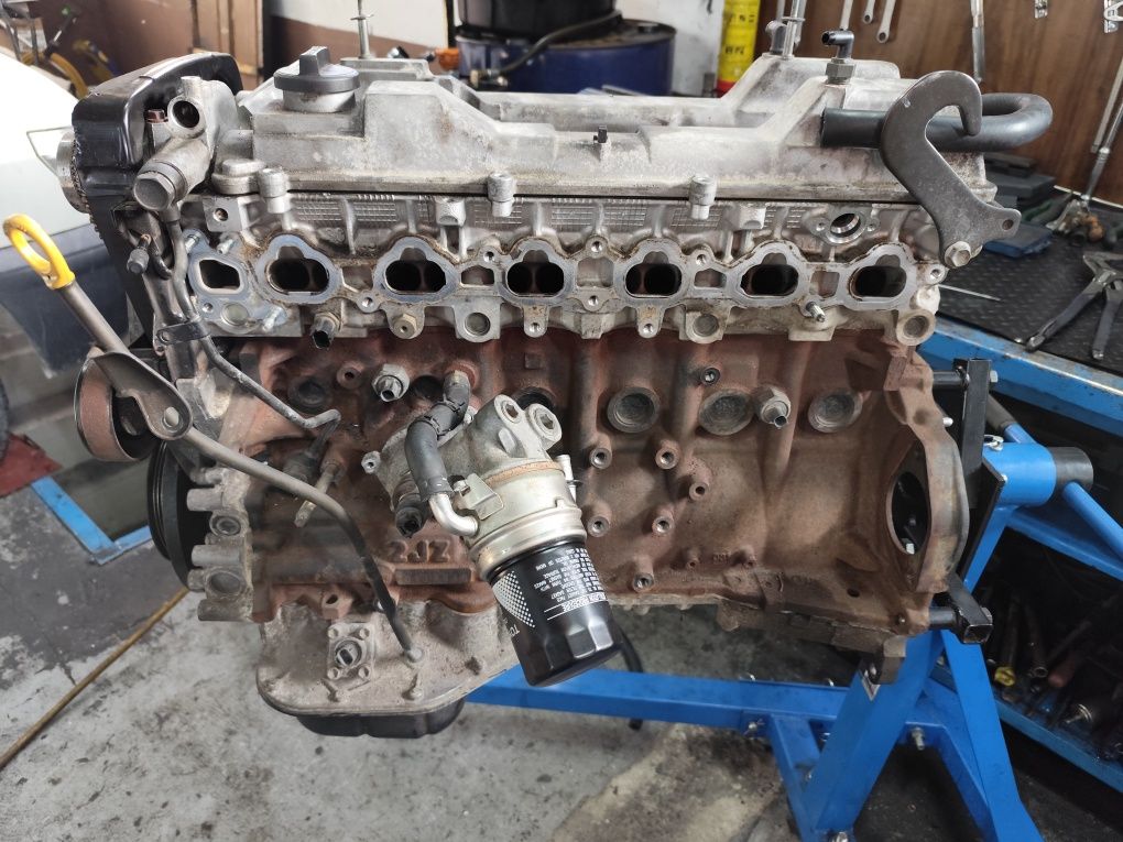 Двигател 2JZ-GE.