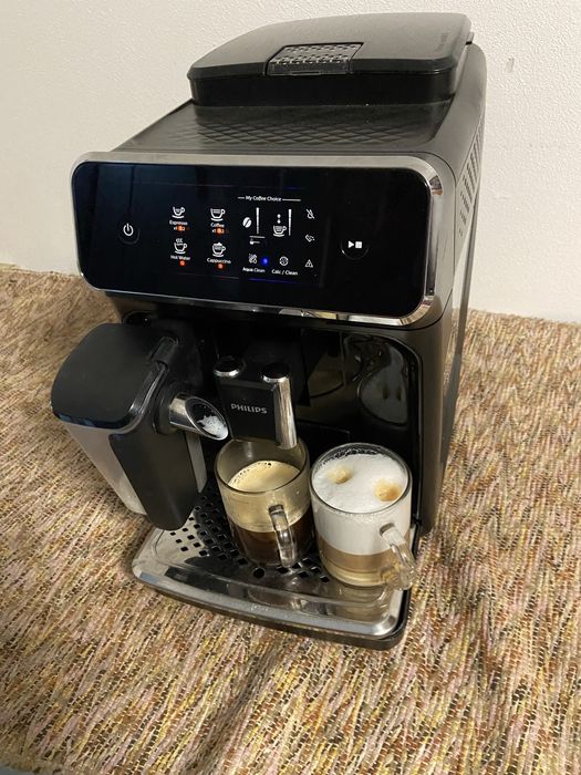 Espresor cafea Philips cu cana de lapte