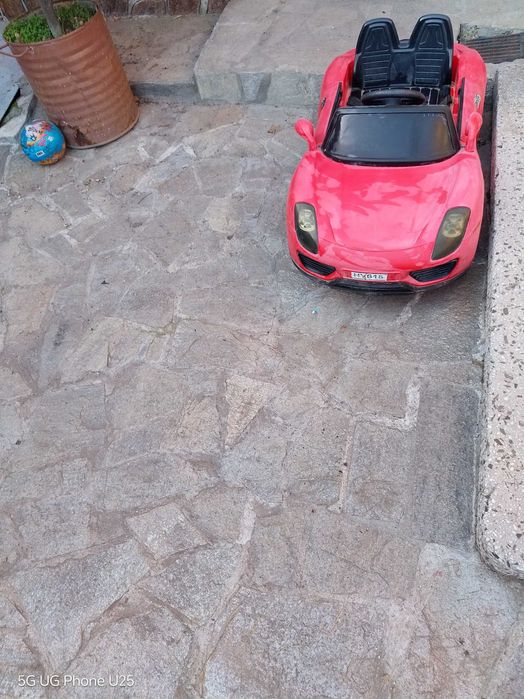 Акомолаторна детска кола