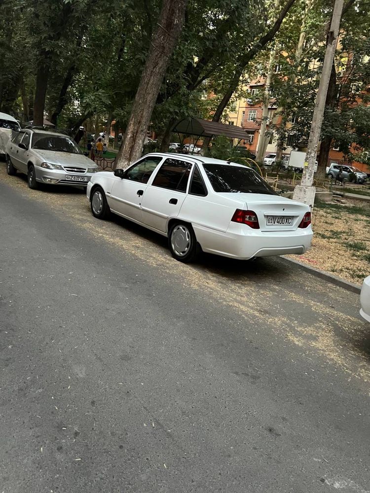 Nexia 2 сотилади 2010