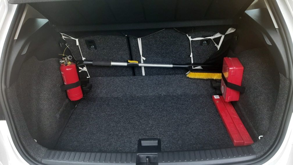 Seat Arona 2021 alb cutie automata 20.000 km