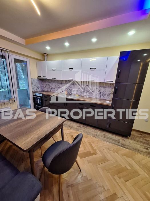 Продава се Тристаен апартамент в София, Свобода - 57 кв.м за 2683 €/кв.м - Снимка #3