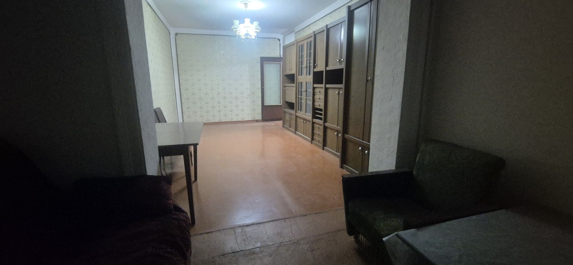 Срочно! Продается стенка. Г. Карши / вокзал - Рохат. Цена договорн